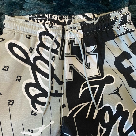 NIKE AIR JORDAN JOGGERS SWEATPANTS SMALL - Picture 5 of 8